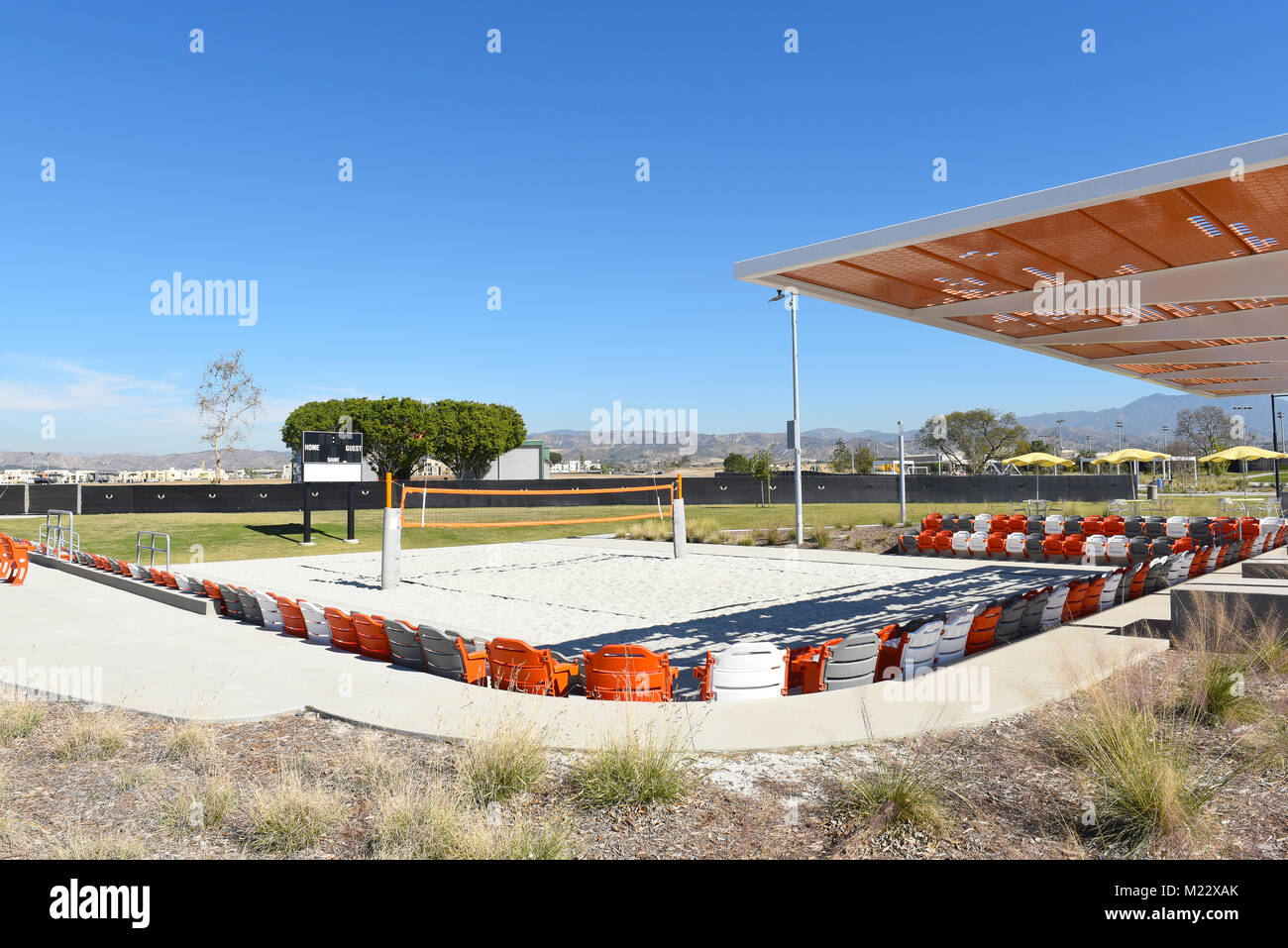 IRVINE, CA - 31 gennaio 2018: pallavolo di sabbia Stadium al grande parco in Orange County. Foto Stock