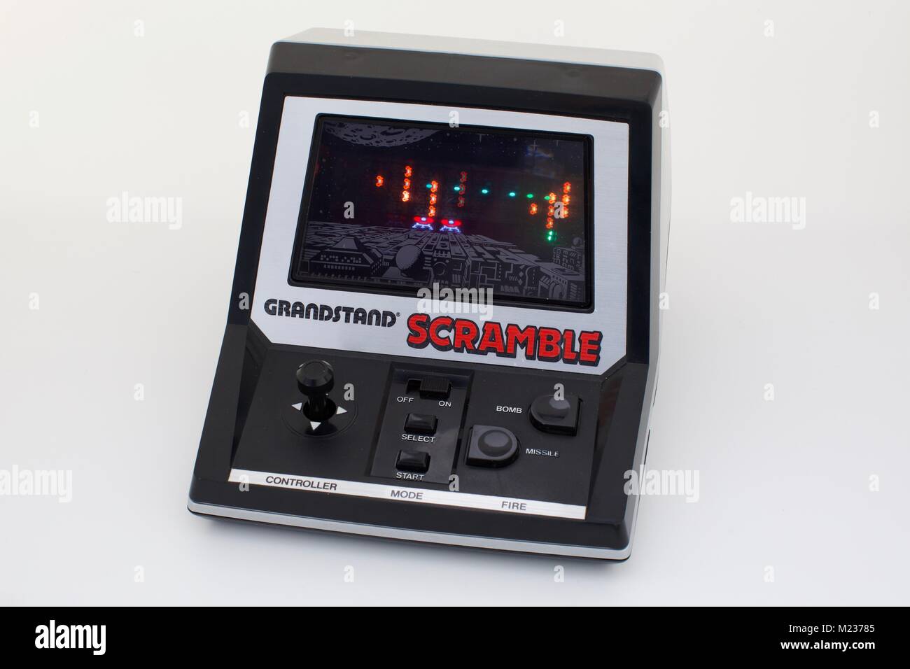 In tribuna - Scramble ottanta elettronico di gioco portatile Foto Stock