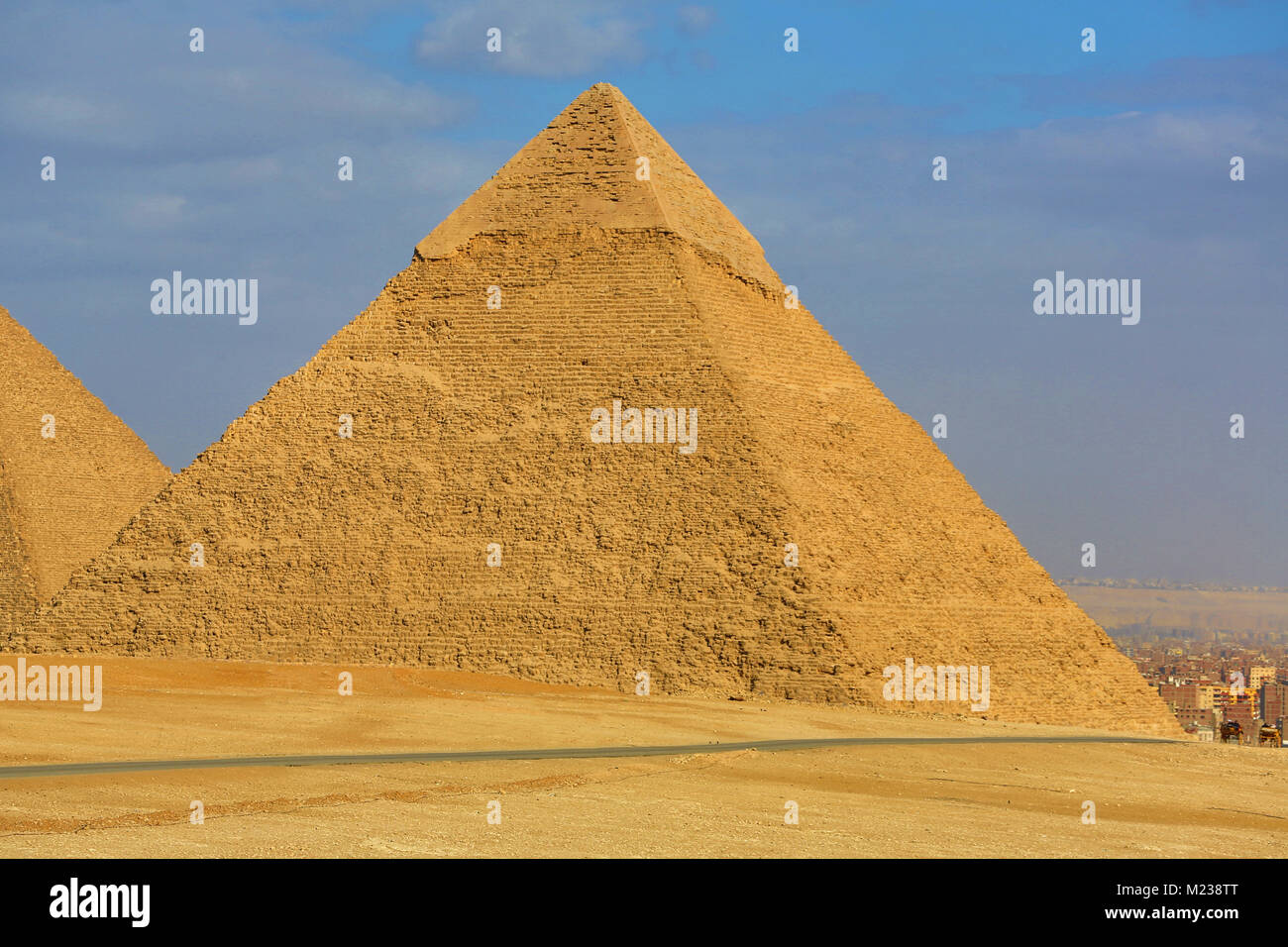 La piramide di Khafre (o Chephren) sull'Altopiano di Giza, il Cairo, Egitto Foto Stock