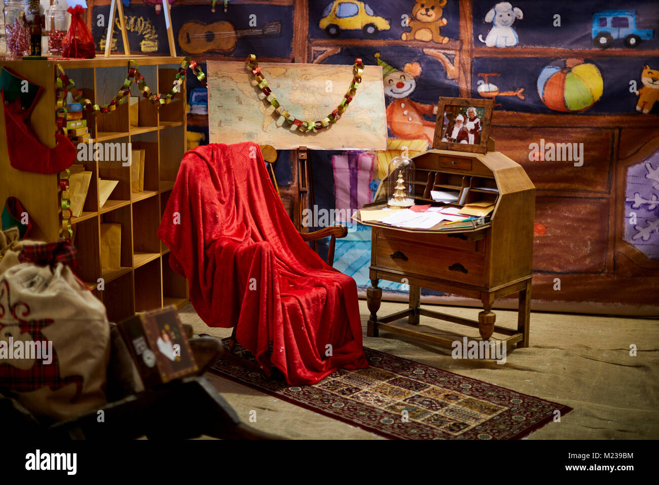 Uscita di Lowry a Mediacity Elf grotta interno Foto Stock