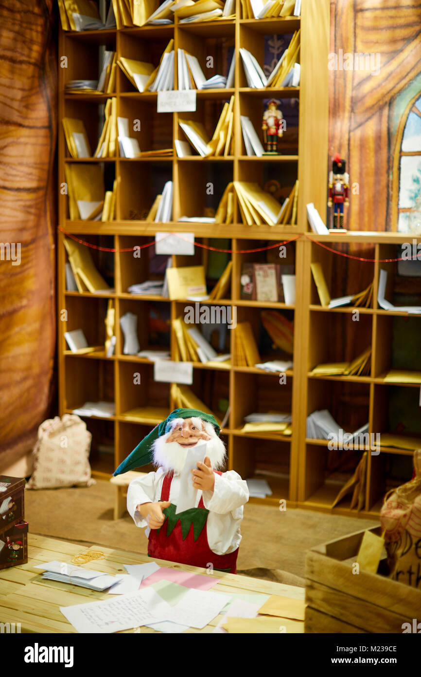 Uscita di Lowry a Mediacity Elf grotta interno Foto Stock