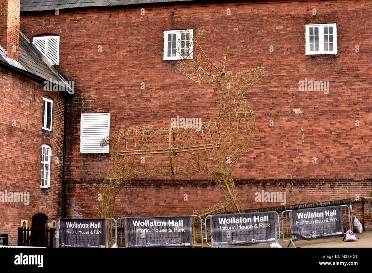 Telaio di filo di Natale cervi in Wollaton park Nottingham England Regno Unito Foto Stock