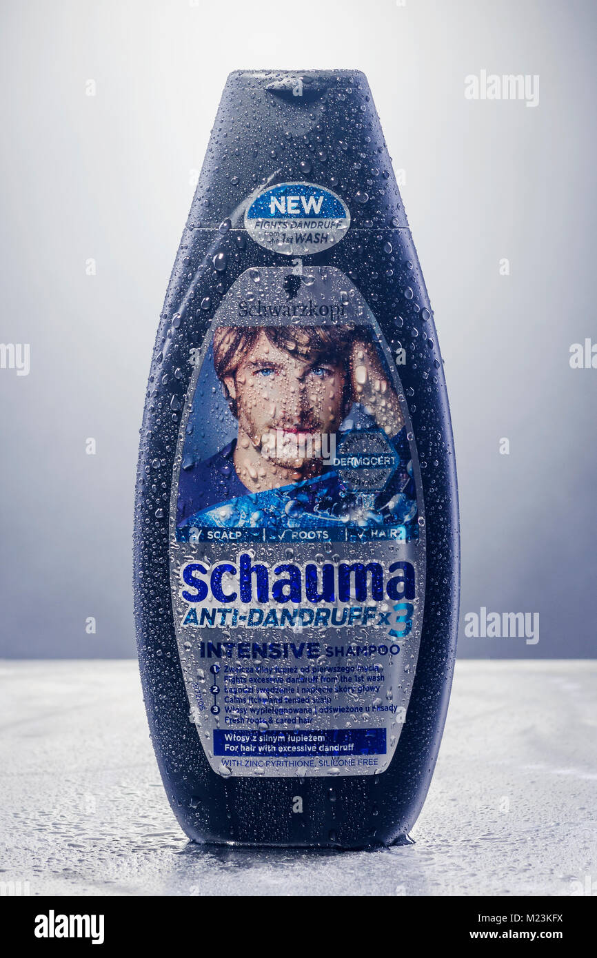 La Schwarzkopf shampoo isolato sul gradiente dello sfondo. Foto Stock