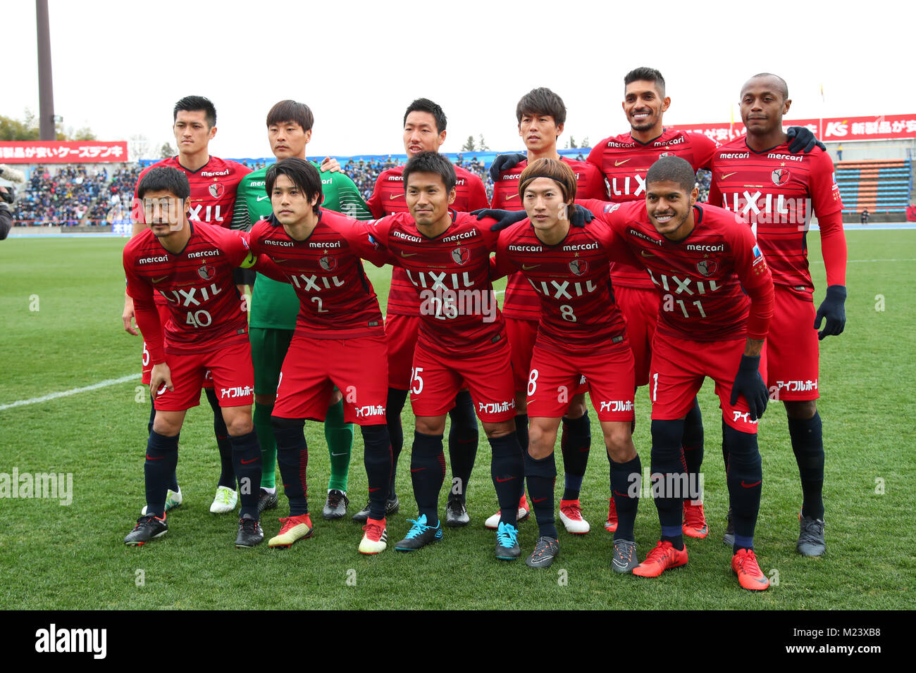 K's Denki Stadium Mito, Ibaraki, Giappone. 3 febbraio, 2018. Kashima palchi team group line-up (corna), 3 febbraio 2018 - Calcetto : 2018 J.League pre-stagione match Ibaraki Soccer Festival 2018 tra Mito HollyHock 3-4 Kashima palchi a K's Denki Stadium Mito, Ibaraki, Giappone. Credito: AFLO SPORT/Alamy Live News Foto Stock