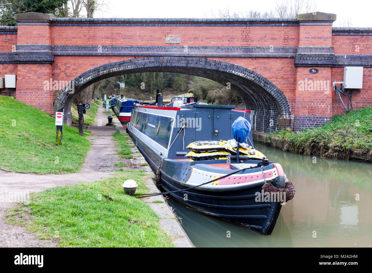 Foxton Locks, Market Harborough, Leicestershire, meteo, 4 febbraio, 2018. 4% gradi di questo pomeriggio con cieli grigi sul Grand Union Canal, la previsione è per il freddo a rimanere per i prossimi giorni. Credito: Keith J Smith./Alamy Live News Foto Stock