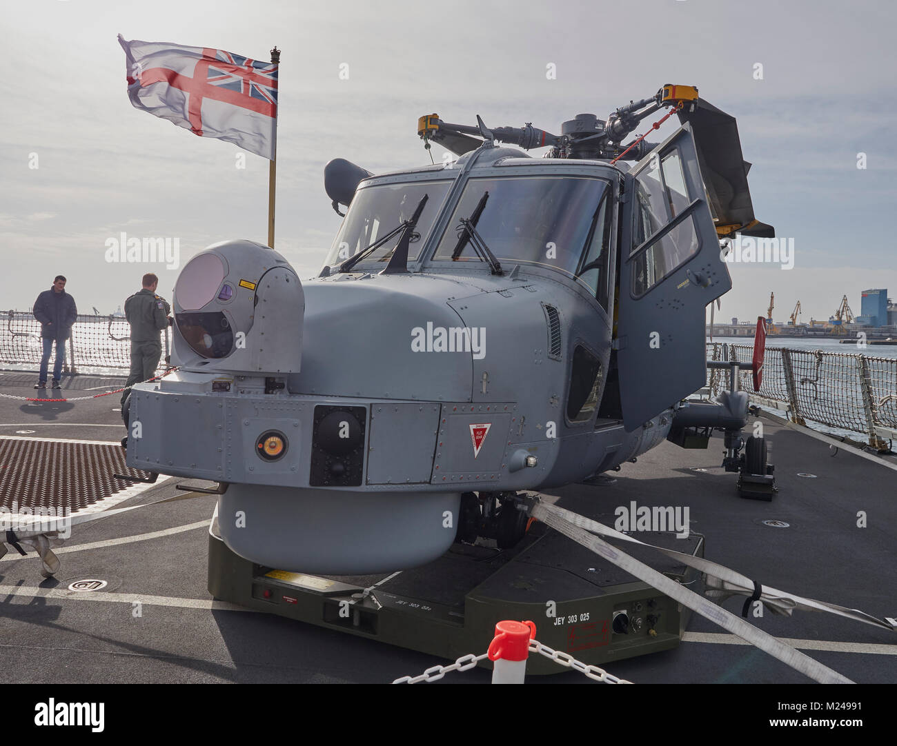 Constanta, Romania. 3 febbraio, 2018. HMS DUncan e HMS Enterprise dal Regno Unito, uniti da TCG Gaziantep e TCG AKÇAY dalla Turchia, arrestato per un giorno nel porto di Constanta. Paolo Brummell CMG, Regno Unito Ambasciatore di Romania, ha dichiarato durante la sua visita che il nero mare 'rimarrà un mare libero'. Credito: Mihai Popa/Alamy Live News Foto Stock