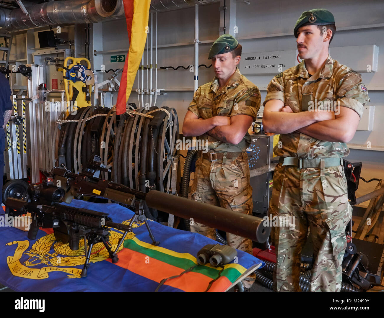 Constanta, Romania. 3 febbraio, 2018. HMS DUncan e HMS Enterprise dal Regno Unito, uniti da TCG Gaziantep e TCG AKÇAY dalla Turchia, arrestato per un giorno nel porto di Constanta. Paolo Brummell CMG, Regno Unito Ambasciatore di Romania, ha dichiarato durante la sua visita che il nero mare 'rimarrà un mare libero'. Credito: Mihai Popa/Alamy Live News Foto Stock