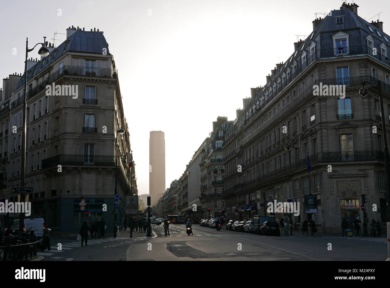 Edificio Haussmann, Tour Montparnasse, Rue de Rennes, Parigi, Francia, Europa Foto Stock