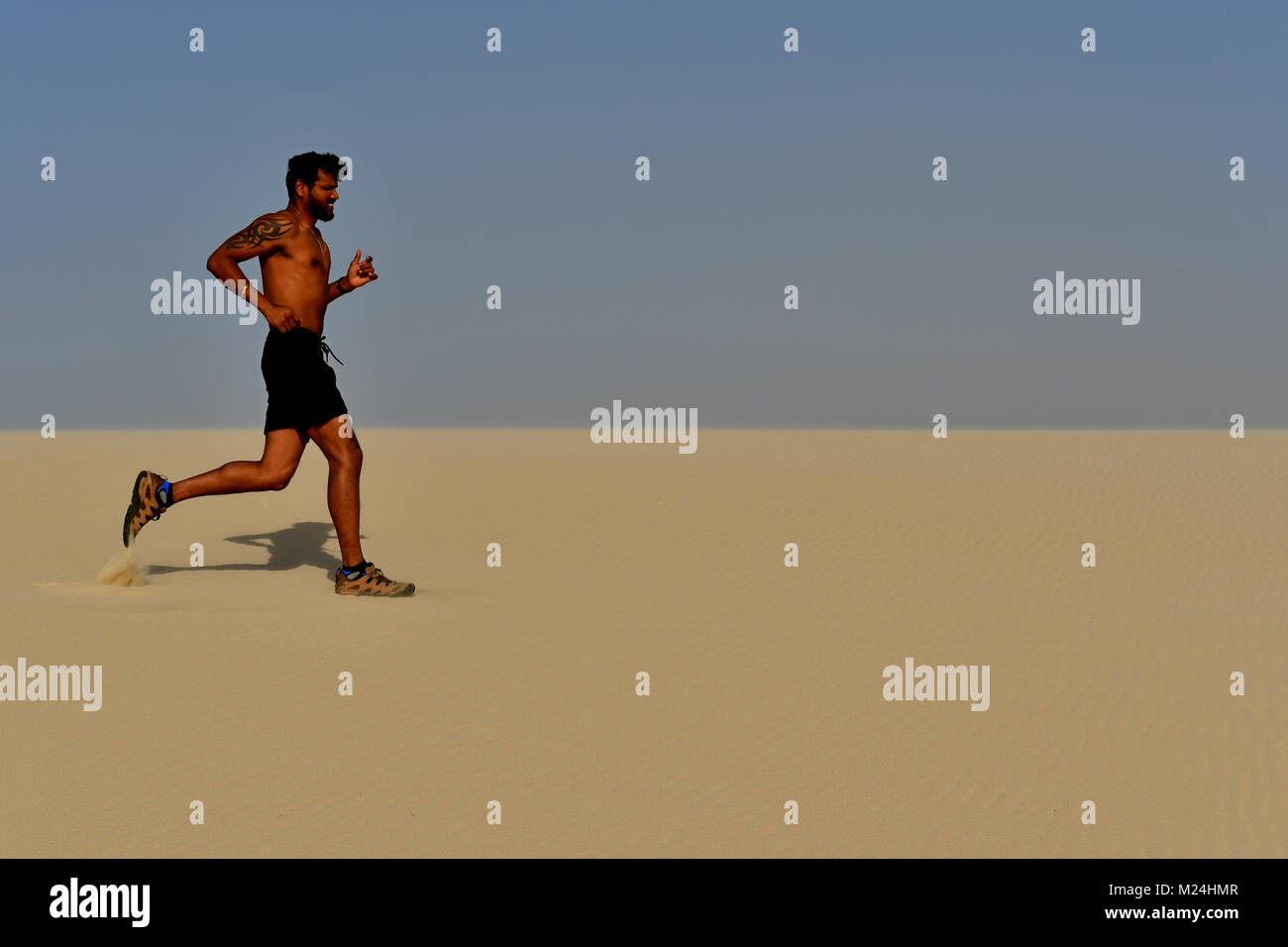 In funzione del modello di fitness per l'esercizio cardio e general body fitness Foto Stock