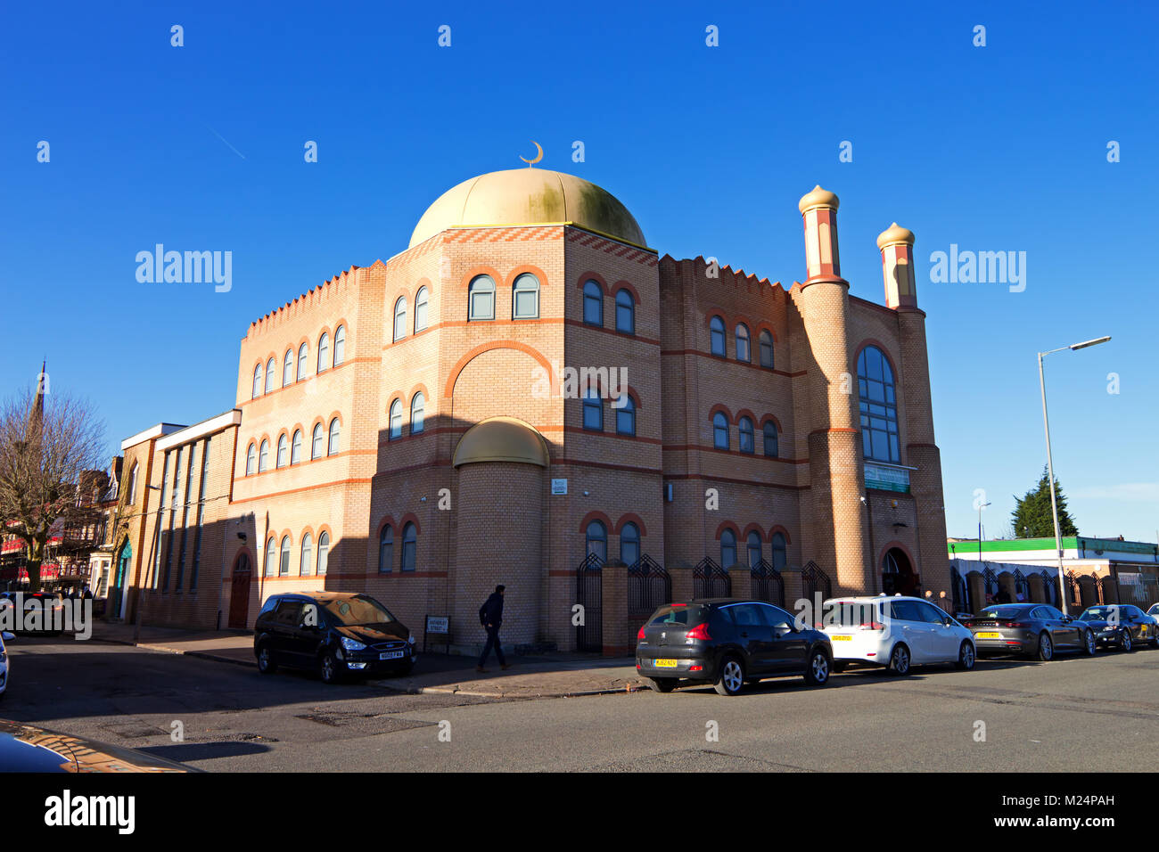 La Moschea Al-Rahma su Hatherley Street in Toxteth, Liverpool, in Inghilterra, in grado di ospitare tra 2.000 e 2.500 persone e serve come il principale luogo di Foto Stock