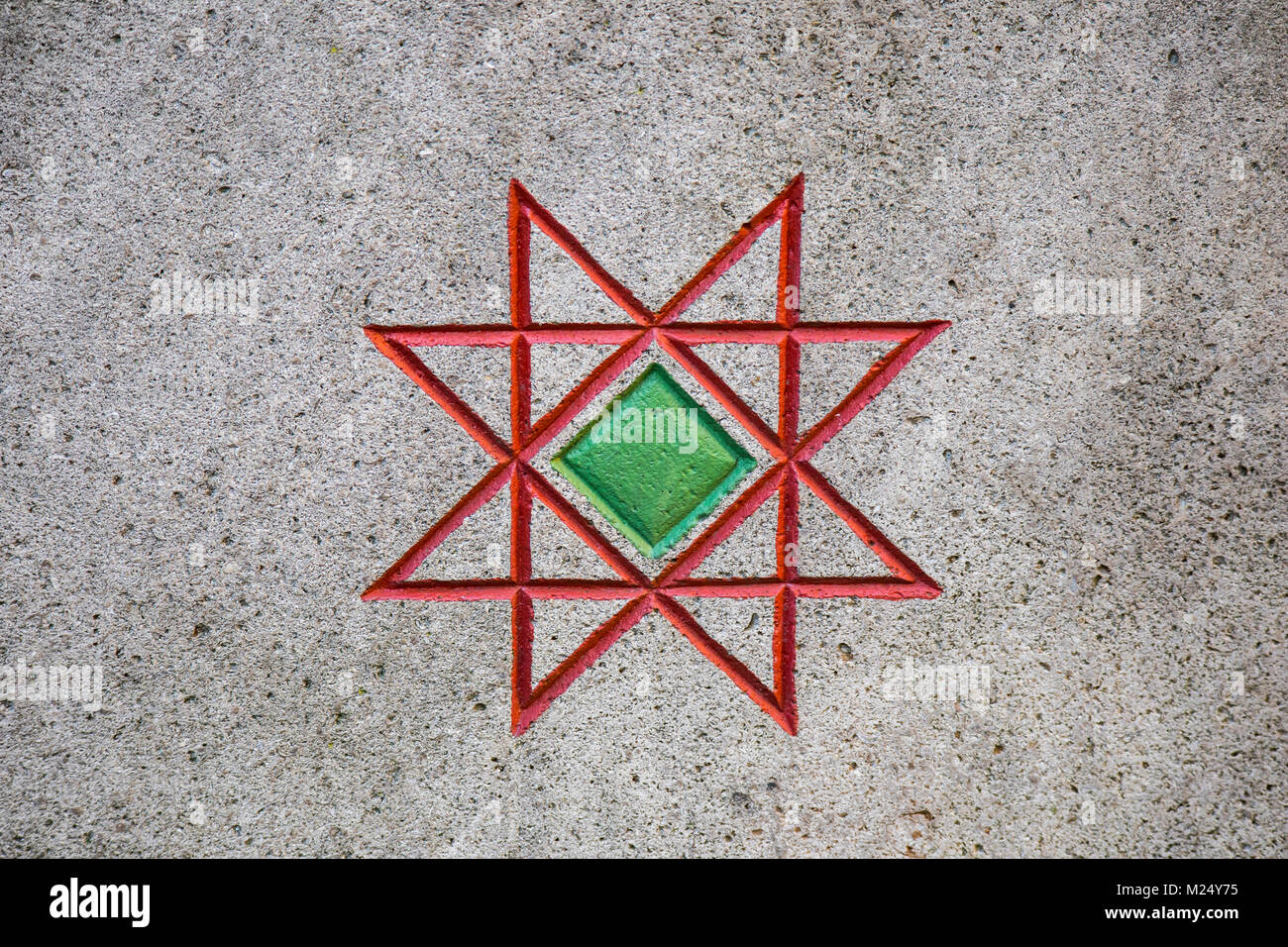 Pittura simbolico a Schwälmer Brunnen o Schwalm bene, Alsfeld, Germania Foto Stock