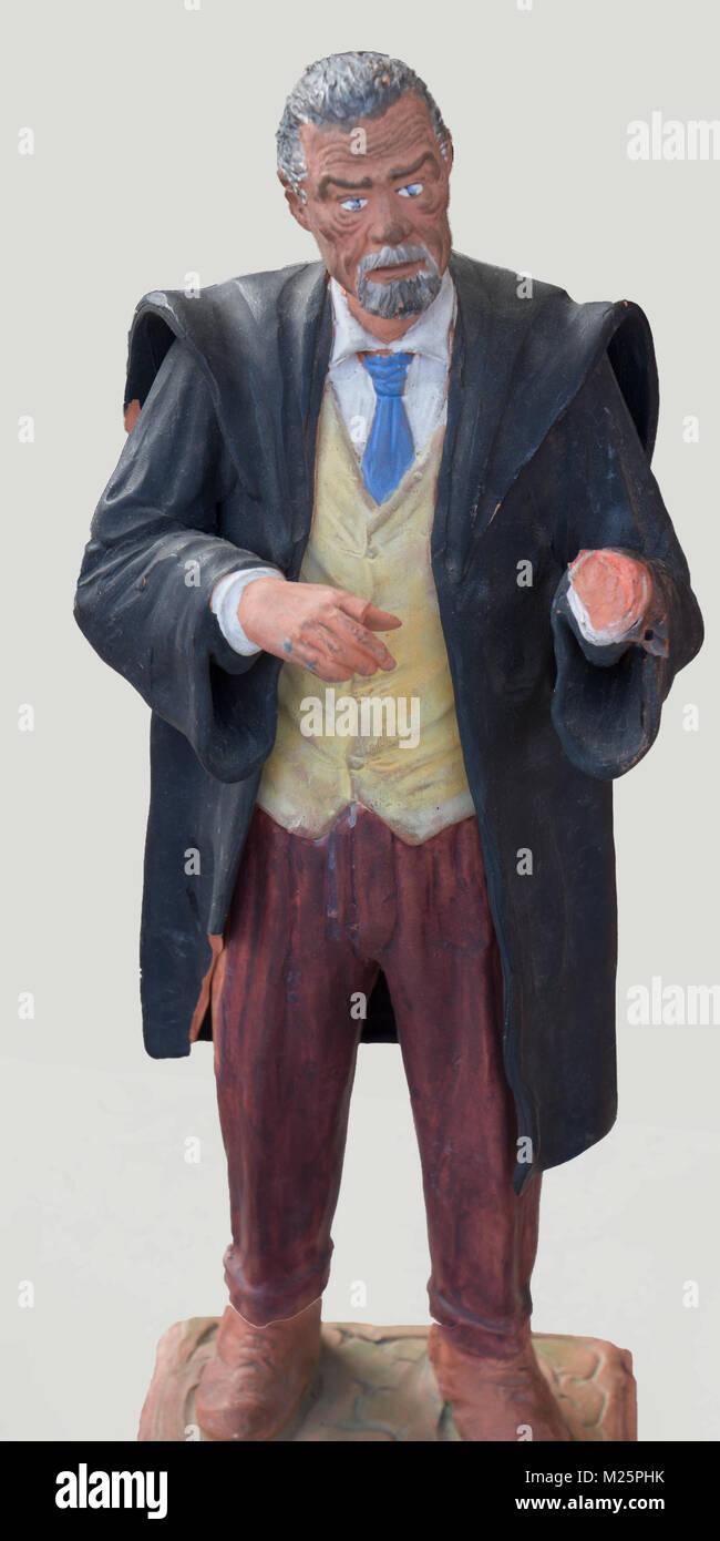 Avvocato statuetta in terracotta, su uno sfondo bianco, tenendo un discorso in tribunale Foto Stock