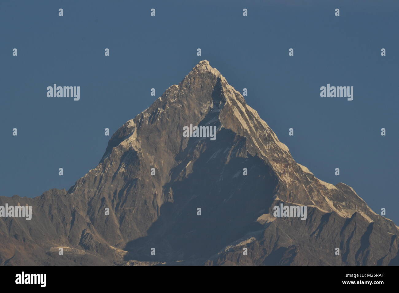Montagna Machhapuchhre, catena Hannapurna, Pokhara, Nepal Foto Stock