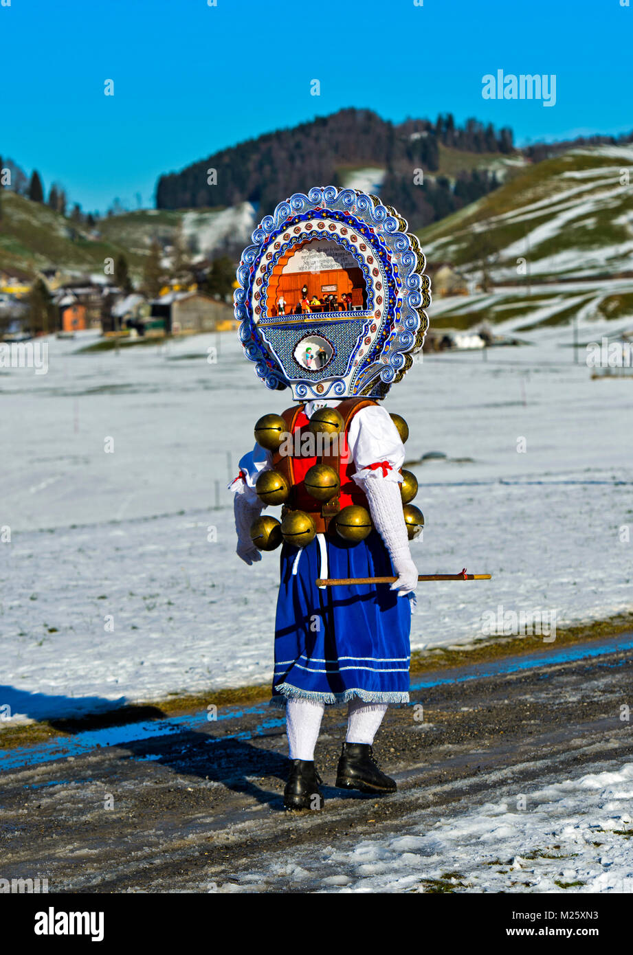 Bella Chlaus ornato di copricapo ricamato a vecchio Silvestro, Urnäsch, Canton Appenzello Esterno, Svizzera Foto Stock