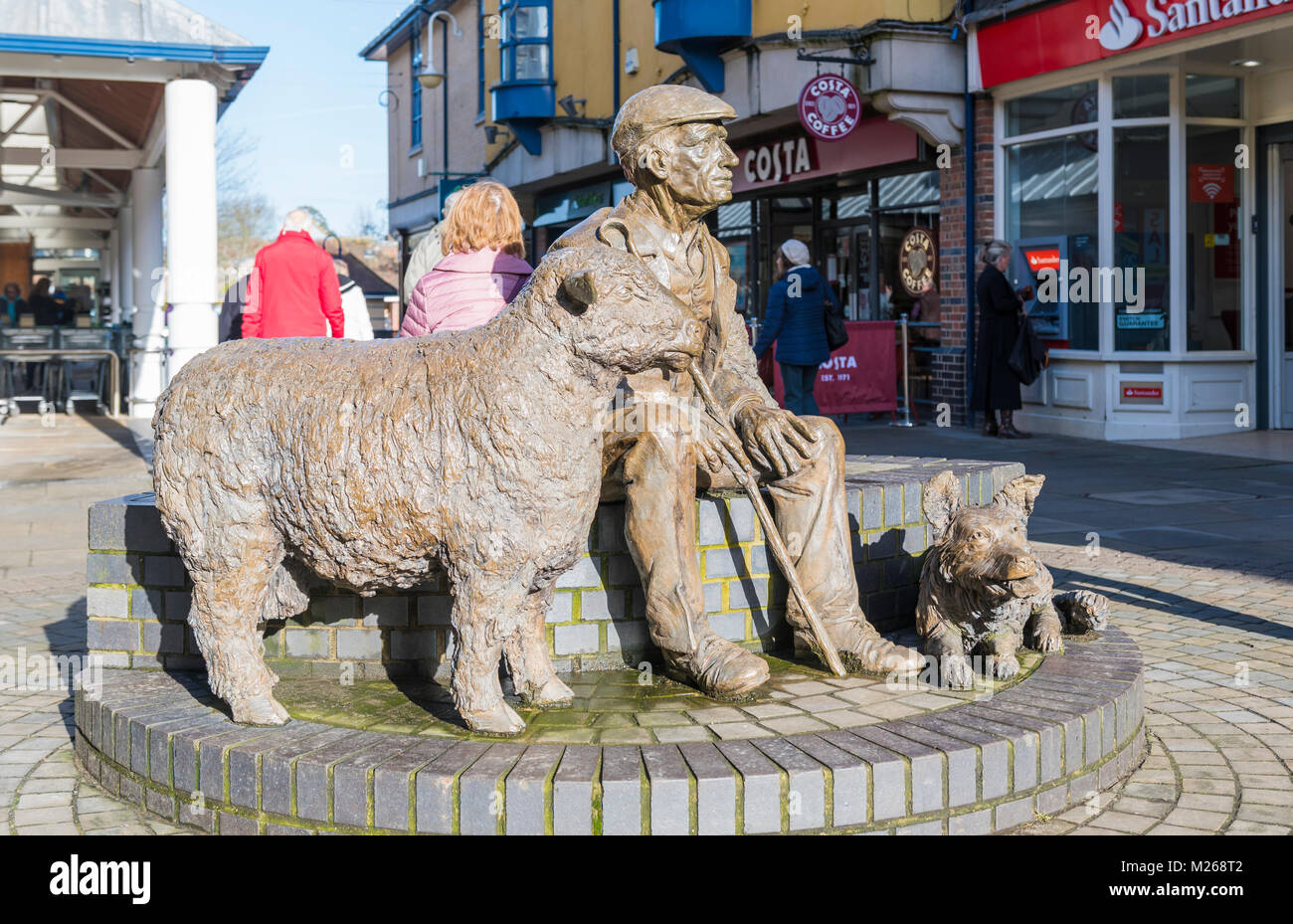 Statua di montoni in arieti passeggiata shopping arcade in Petersfield, Hampshire, Inghilterra, Regno Unito. Foto Stock