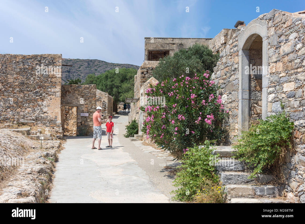 Ex lebbrosario edifici su Spinalonga (Kalydon) Isola, Elounda, Λασίθι, Creta (Kriti), Grecia Foto Stock