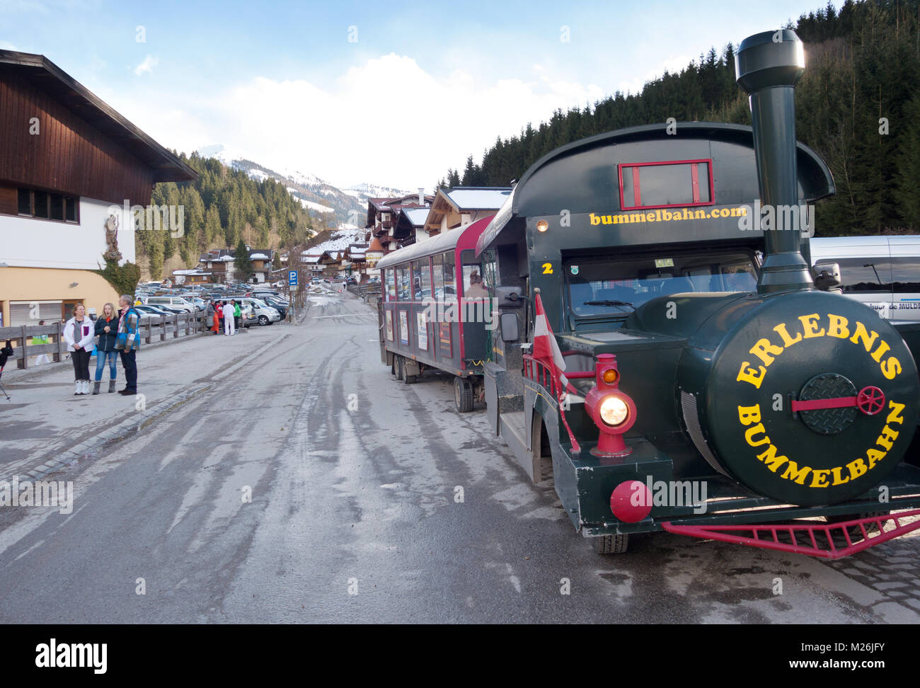 Stazione di sci ( Bummelbahn ) trasporti, nel villaggio di Auffach, Austria, Europa Foto Stock