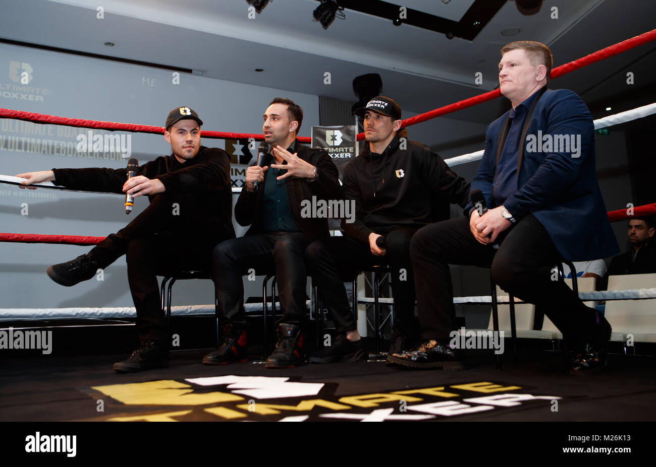 Trovata della società Ben Shalom (sinistra) con Paulie Malignaggi, Anthony crolla e Ricky Hatton (a destra) durante la Ultimate Boxxer lancio del marchio a me Hotel London, London. Foto Stock