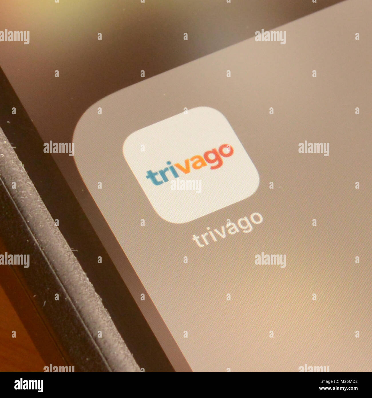 Trivago viaggi e hotel prenotazione confronto prezzi applicazione su smart schermata telefono Foto Stock