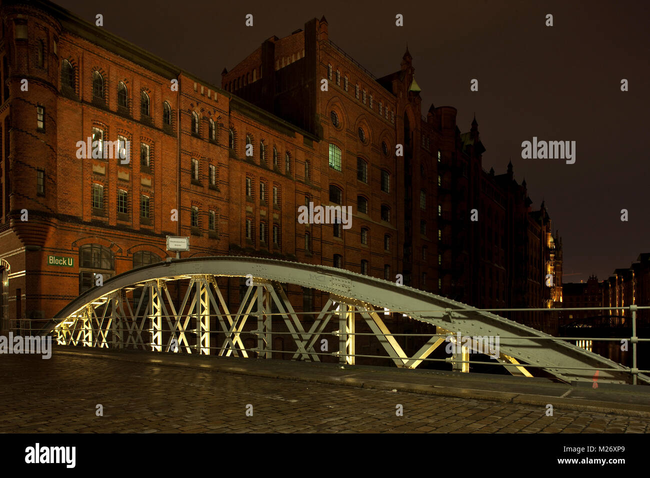 Ponte Wandrahmsfleet nel vecchio quartiere di magazzino di Amburgo, Germania Foto Stock