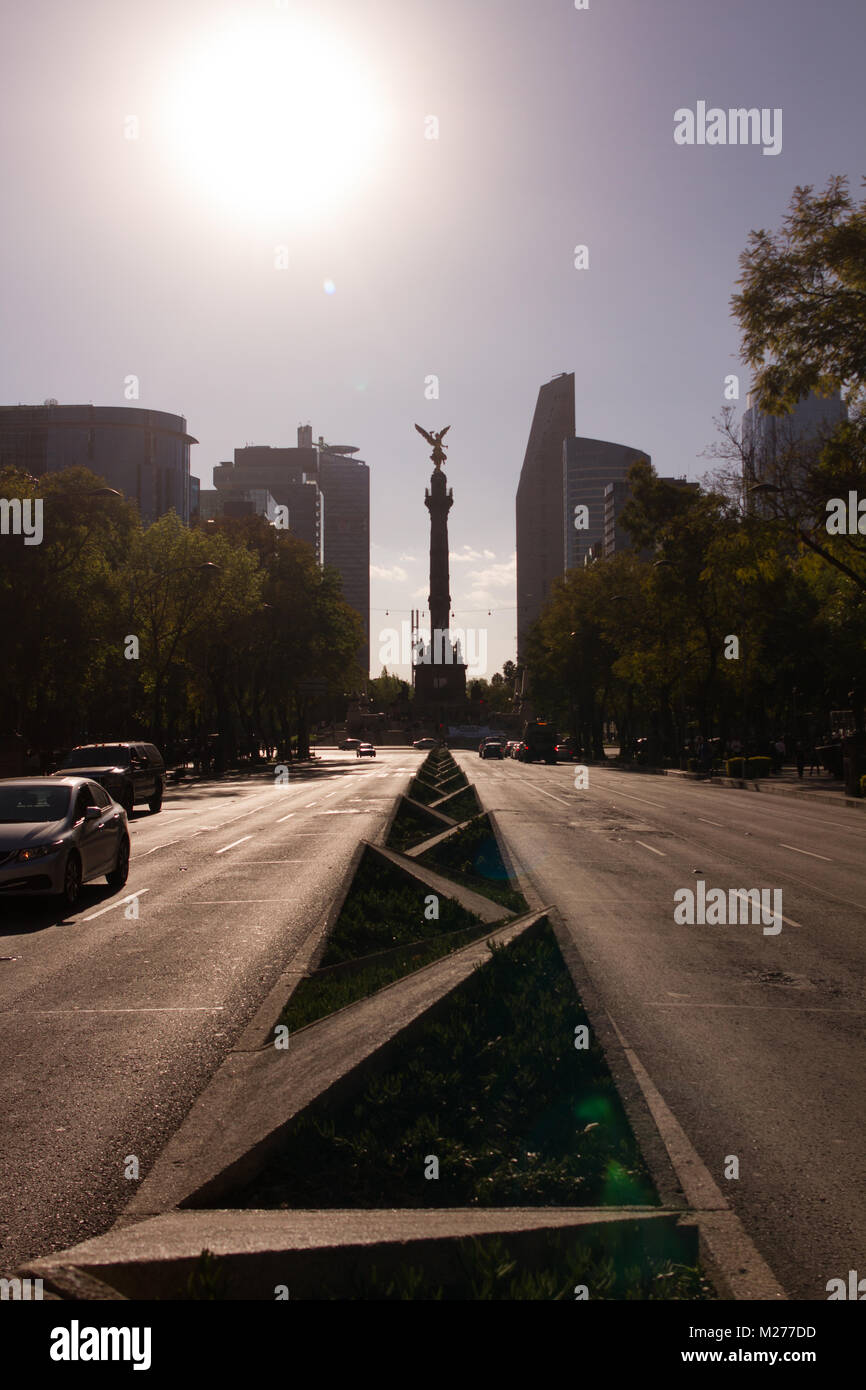 Angel de Independencia presso il centro cittadino di Città del Messico. Foto Stock