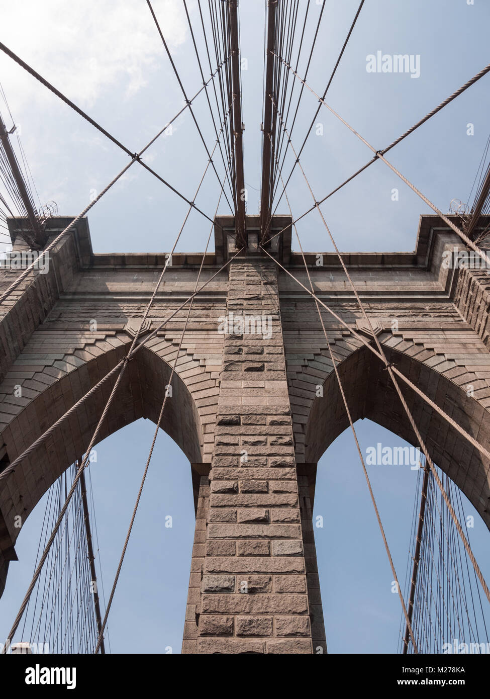 I dettagli strutturali del ponte di Brooklyn, New York. Foto Stock