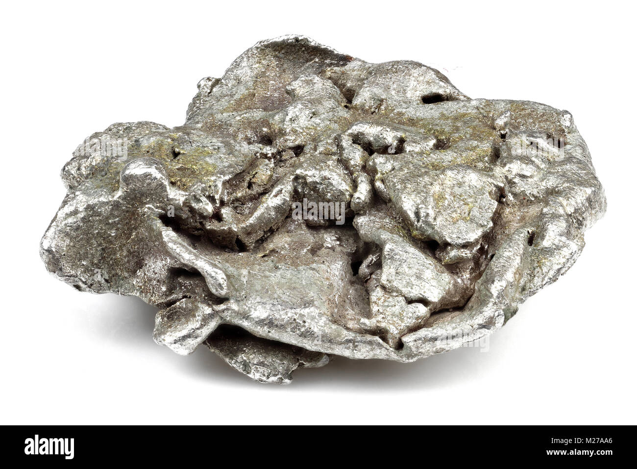 Argento nativo nugget dalla Liberia isolati su sfondo bianco Foto Stock