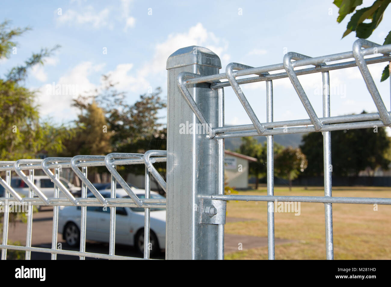 Parcheggio auto recinto di sicurezza Foto Stock