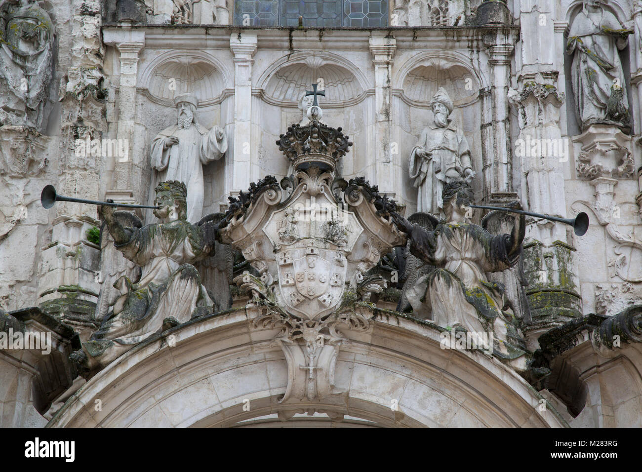 Ingresso a Santa Cruce Chiesa, Coimbra, Portogallo Foto Stock