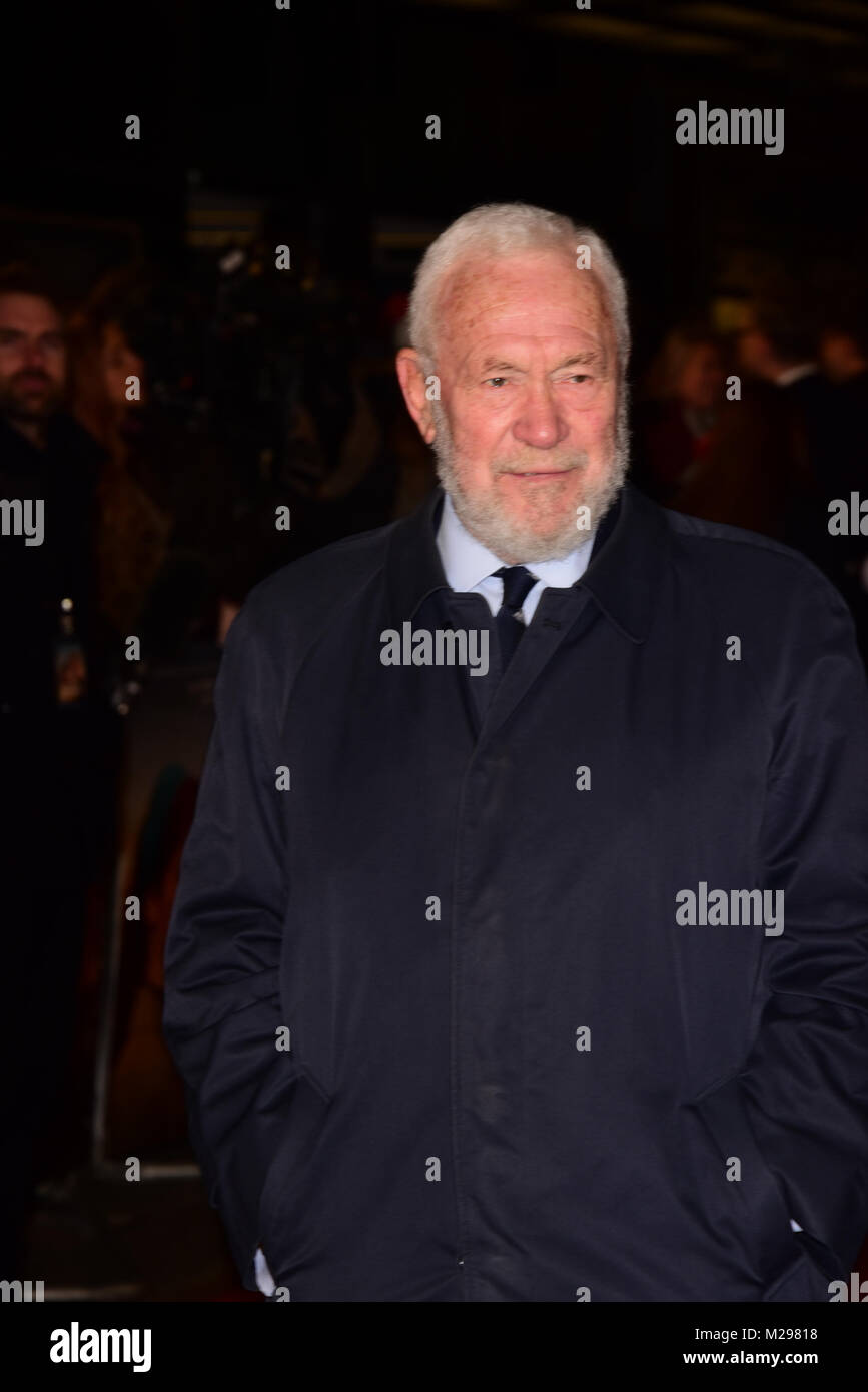 Londra, Regno Unito. Il 6 febbraio, 2018. Il Sir Robin Knox-Johnston frequentando la Premiere mondiale della misericordia presso il Curzon Mayfair London martedì 6 febbraio 2018 Credit: Peter Phillips/Alamy Live News Foto Stock