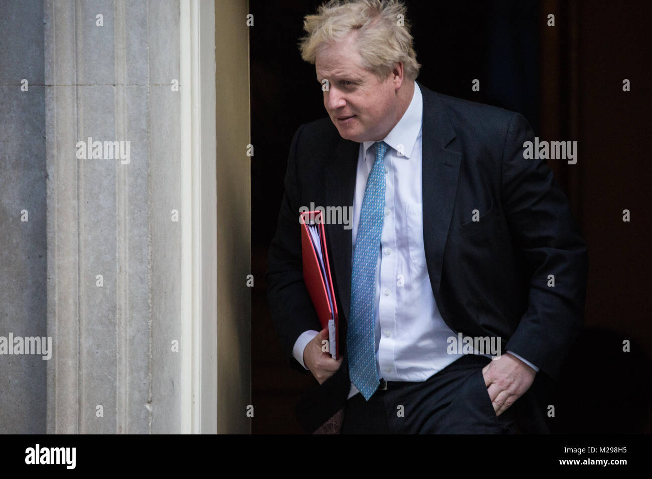 Londra, Regno Unito. Il 6 febbraio, 2018. Boris Johnson MP, Segretario di Stato per gli Affari Esteri e del Commonwealth, foglie 10 Downing Street a seguito di una riunione del gabinetto. Credito: Mark Kerrison/Alamy Live News Foto Stock