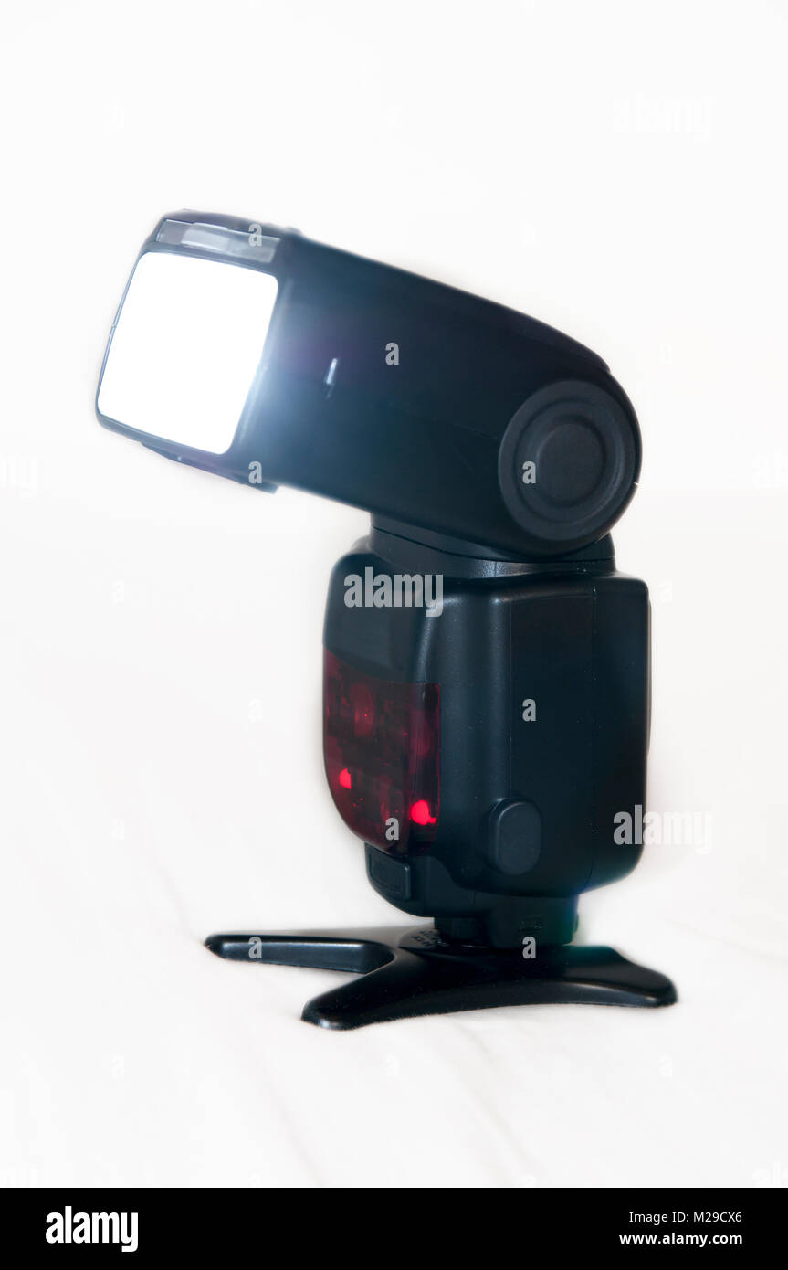 Unità elettronica di flash per le moderne reflex e telecamere professionali. Foto Stock