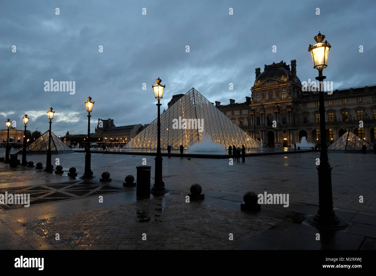 Louvre Parigi, Francia capitol city. Foto Stock