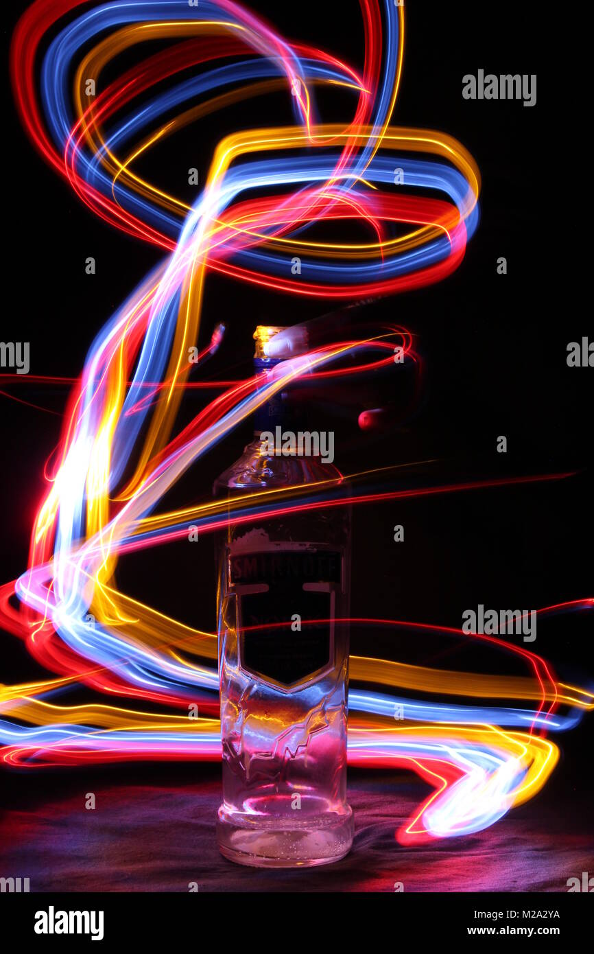 Pittura con bottiglia di luce Foto Stock