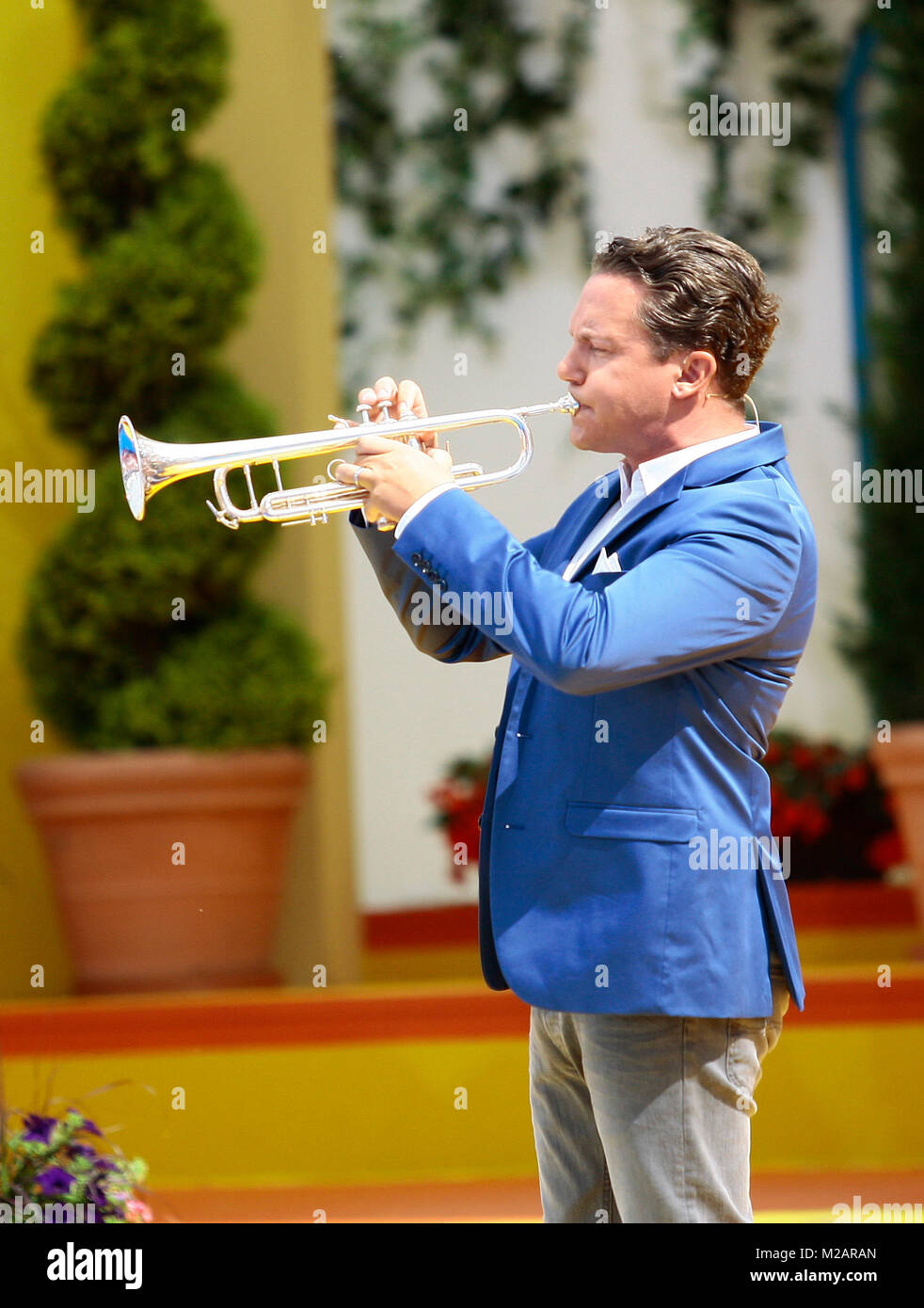Immer wieder Sonntags , aus dem Europapark Rust Stefan Mross mit Trompete Foto Stock