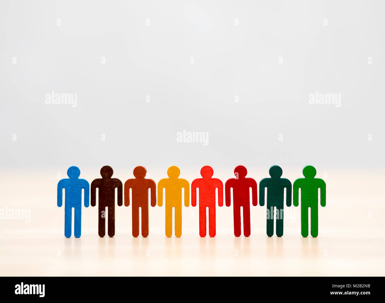 Verniciato colorato gruppo di persone nelle figure Foto Stock