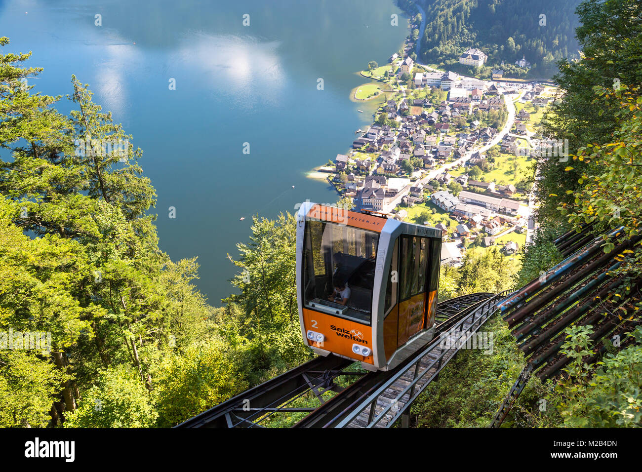 HALLSTATT, Austria - 14 settembre 2016 : Cavo collegamento ferroviario fra Hallstatt e Salzberg picco in Austria le montagne del Salzkammergut. Foto Stock