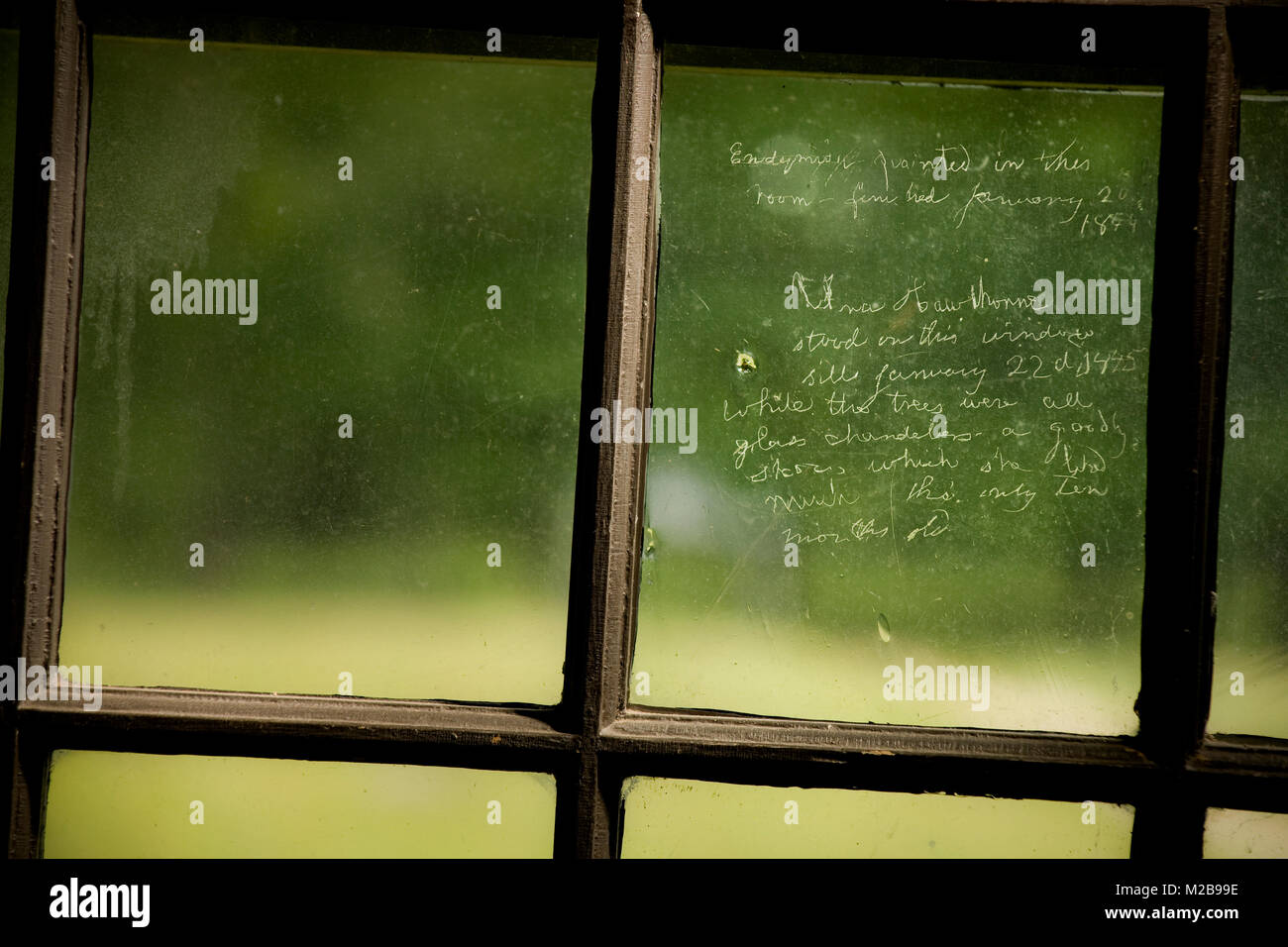 Poesie incise in vetro da Nathaniel Hawthorne,l'Old Manse,Concord MA Foto Stock