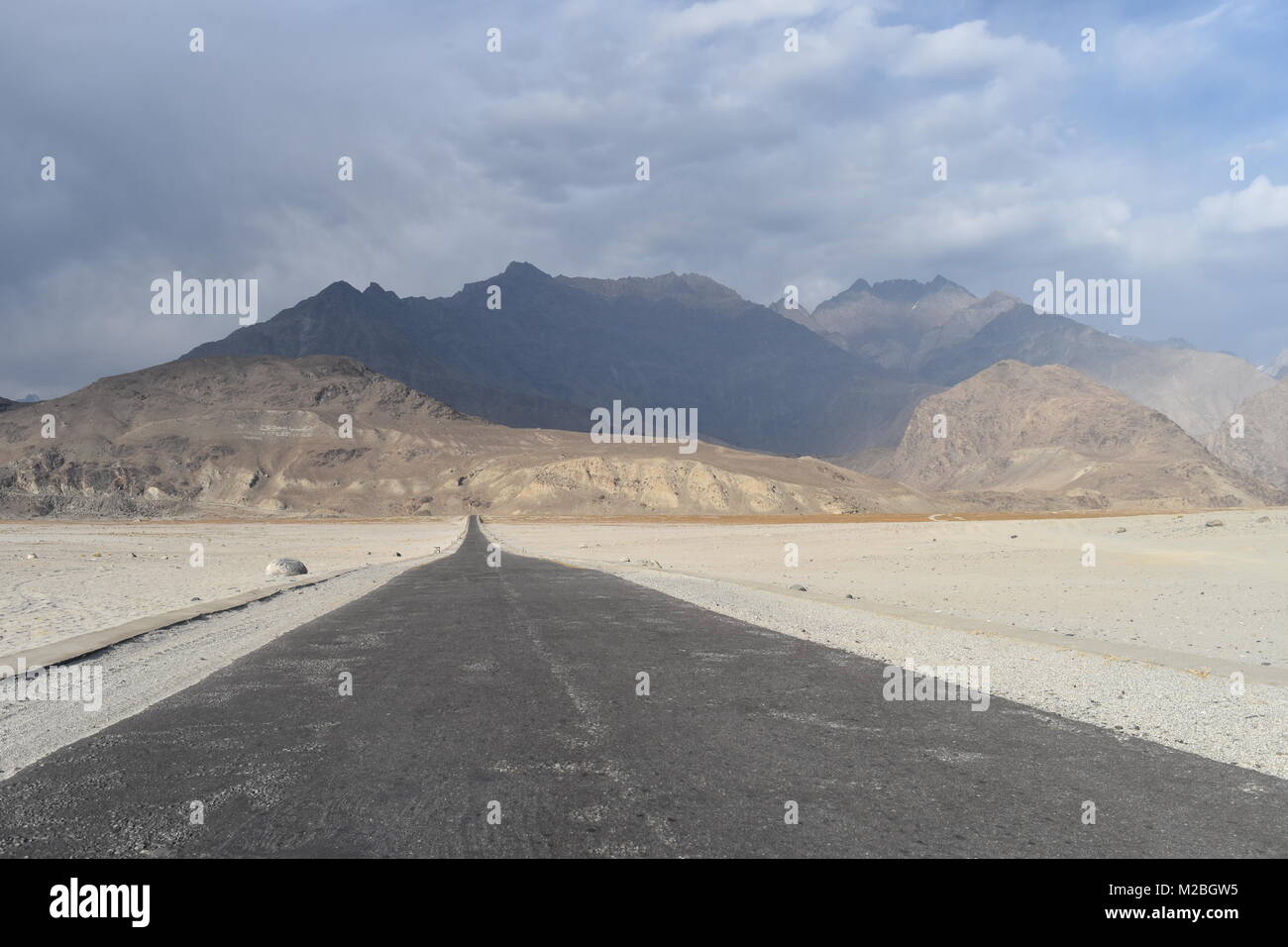 Strada di Shigar Valley Foto Stock