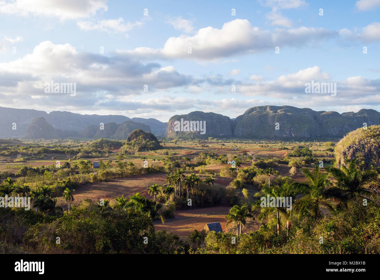 Vinales Valley con Mogotes , Pinar Del Rio, Cuba Foto Stock