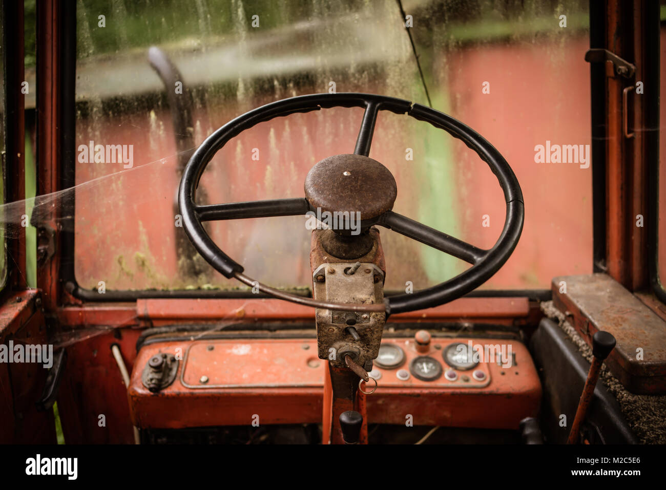 Vecchio trattore, macchine agricole, attrezzature Foto Stock