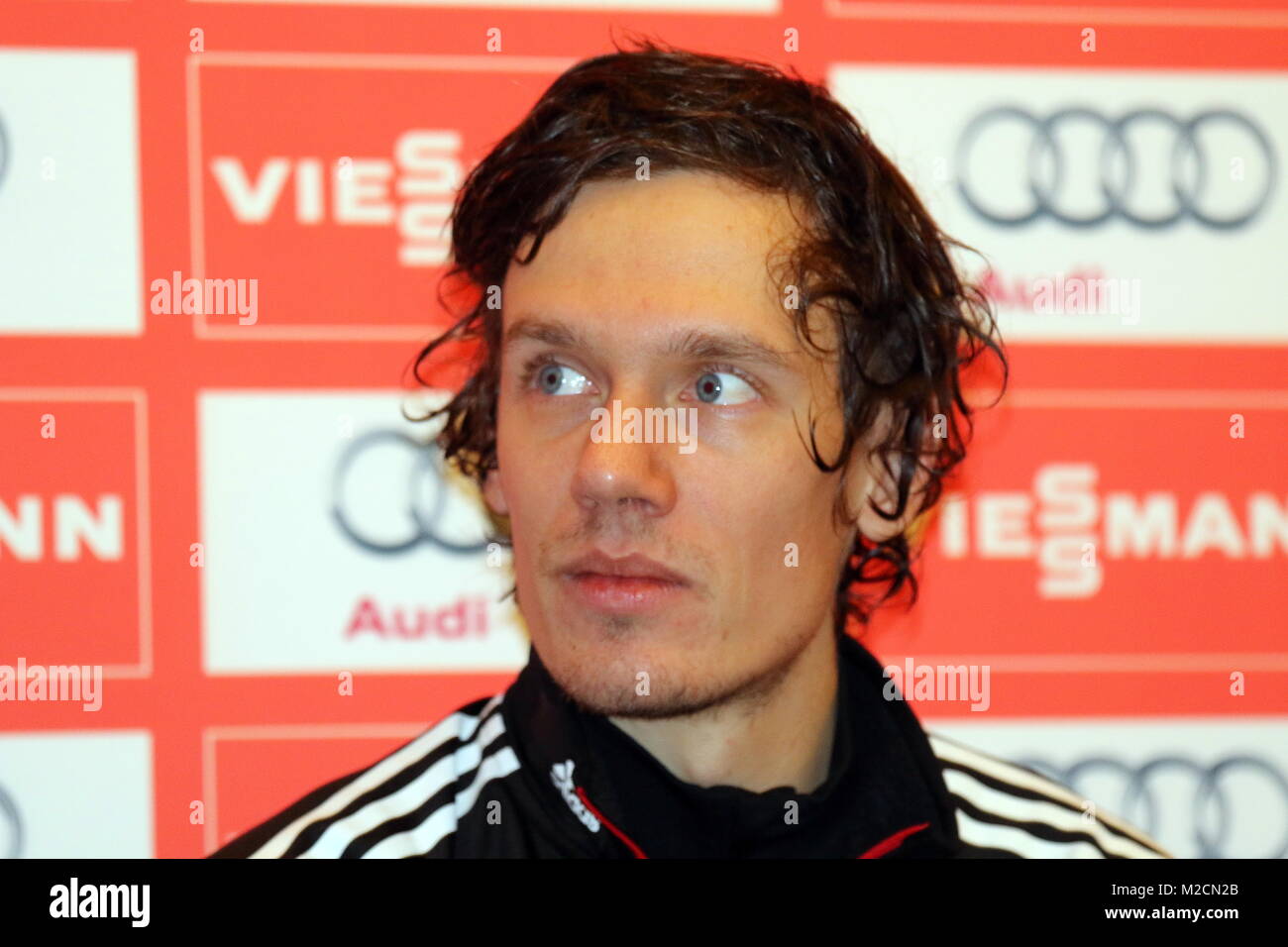 Tino Edelmann, DSV-Kombinierer bei der Pressekonferenz beim Schwarzwaldpokal Schonach Teamwettkampf Foto Stock