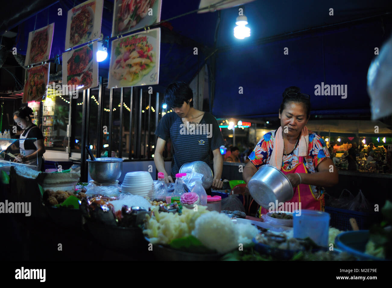 Jomtien Mercato Notturno Pattaya Thailandia Foto Stock