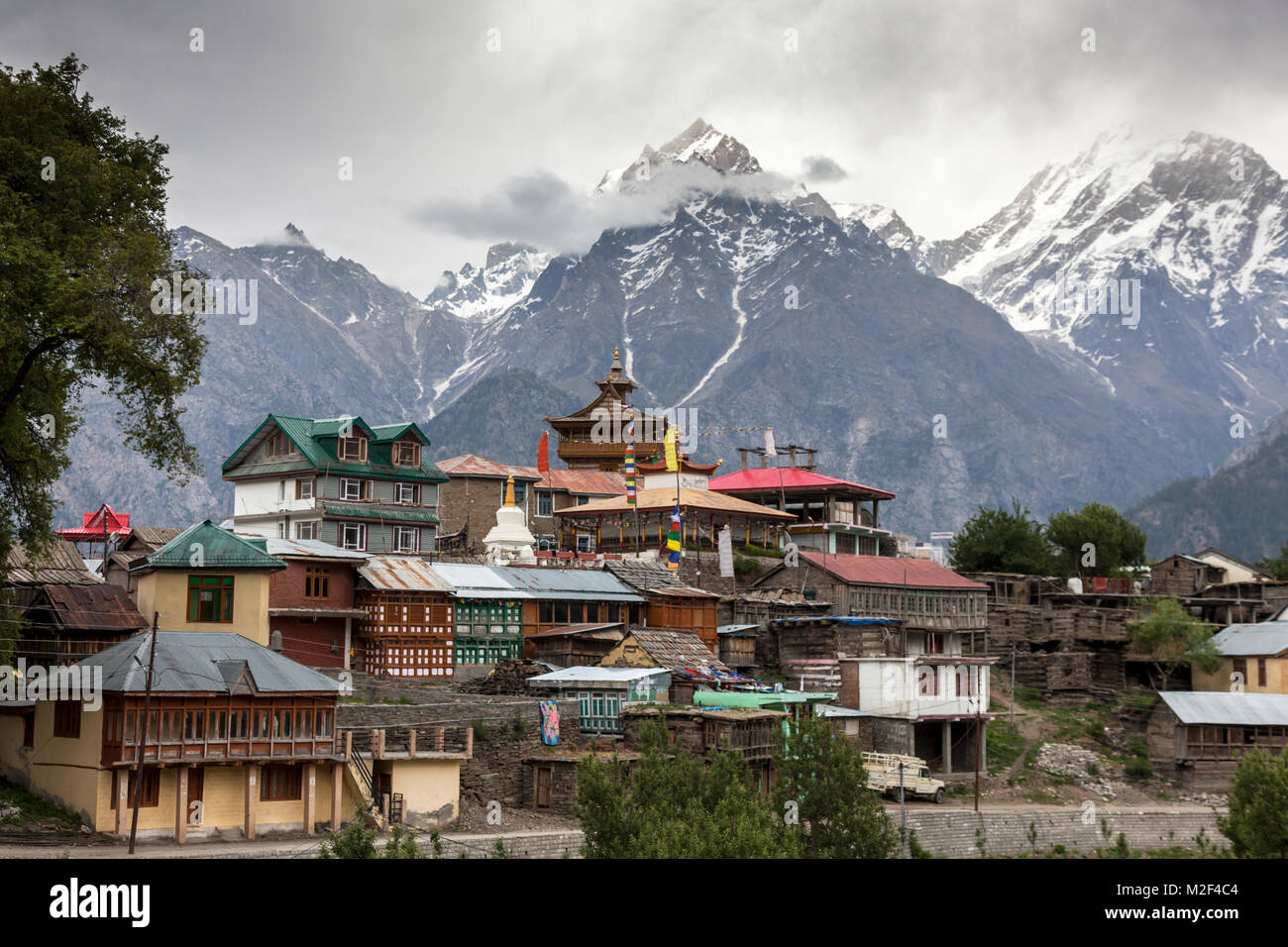 Il tempio indù a Kalpa vicino a Recong peo, Himachal Pradesh, India Foto Stock