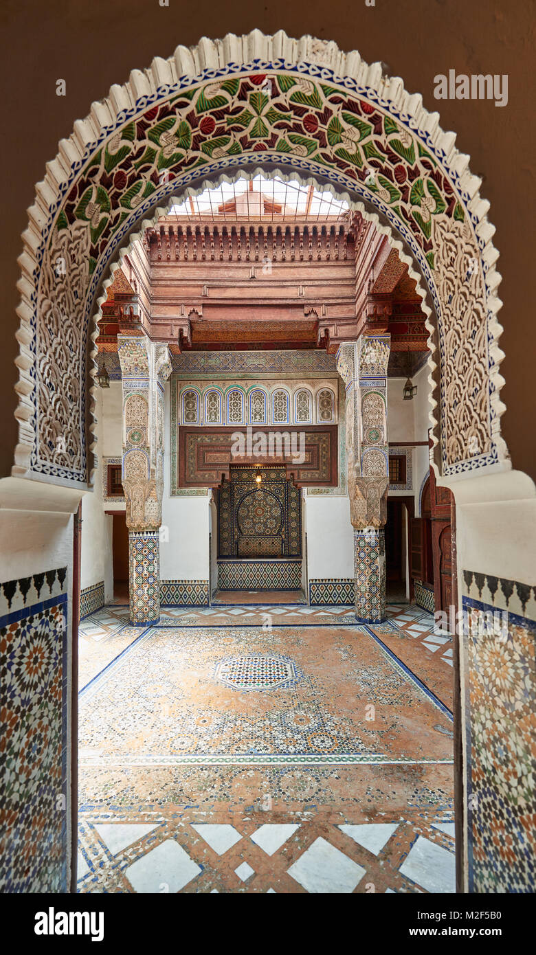 Interior shot della splendida architettura moresca e interni nel dar Jamai Museum, Meknes, Marocco, Africa Foto Stock