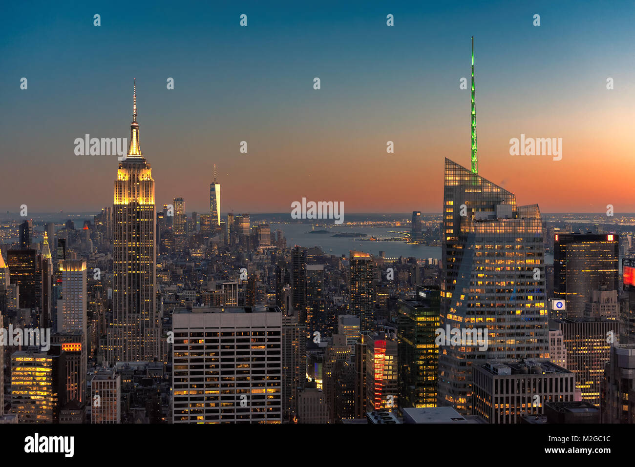 La città di New York skyline al tramonto Foto Stock
