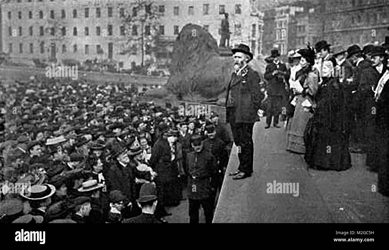 Suffragettes - il primo incontro a suffragio femminile di maggio Trafalgar Square 19° 1906 (Keirr Hardie Speaking) Foto Stock