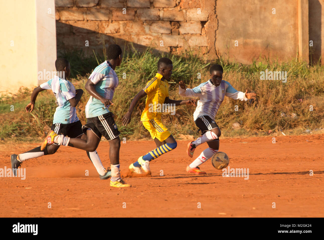 Femmina gioco di calcio in Ghana Foto Stock