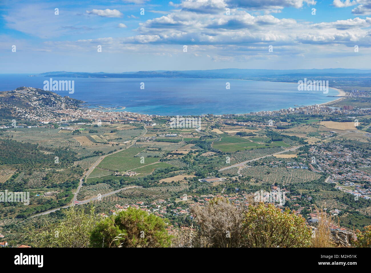 Punto di osservazione sul golfo di Roses dalla montagna, Spagna, mare Mediterraneo, Costa Brava, Alt Emporda, Girona, Catalogna Foto Stock