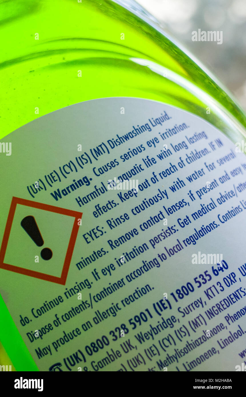 CARDIFF, Regno Unito. 7 febbraio 2018. Immagine di scorta per uso in articolo che dettaglia gli effetti nocivi di lavaggio fino liquidi contenenti la petrolchimica su Foto Stock